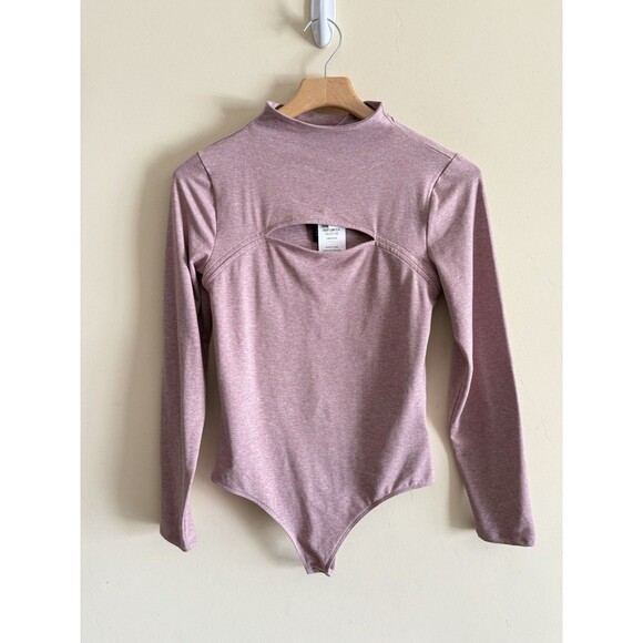 Express Body Contour pink bodysuit mock neck long sleeve key hole thong size M - Picture 1 of 3